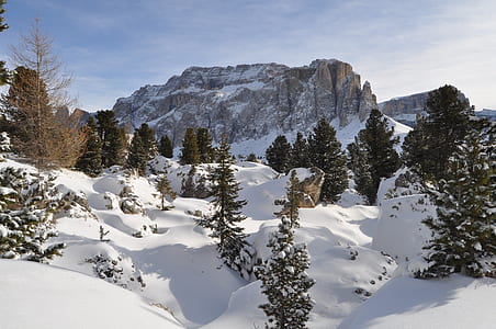 mountain covered with snow thumbnail