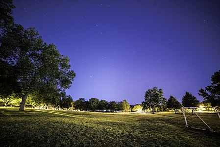Night sky over Rennebohm Park in Madison thumbnail