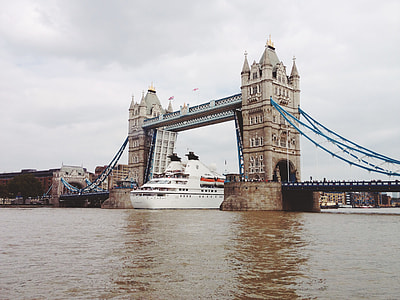 London Tower, England thumbnail