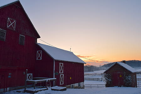 red barn thumbnail