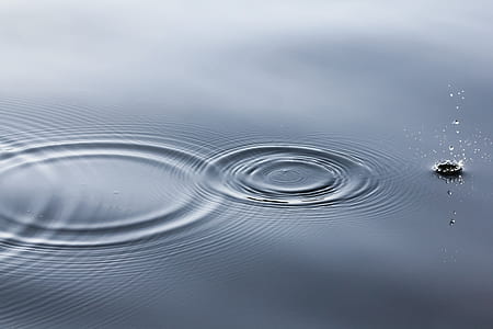 droplets trough water thumbnail