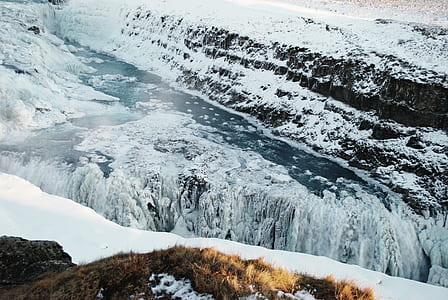 snow-covered body of water thumbnail