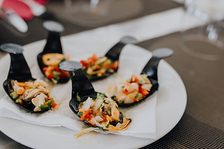 Roasted Mixed Seafood Contain Crabs, Mussels, Big Shrimps, Calamari Squids thumbnail