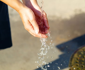 person washing hands thumbnail