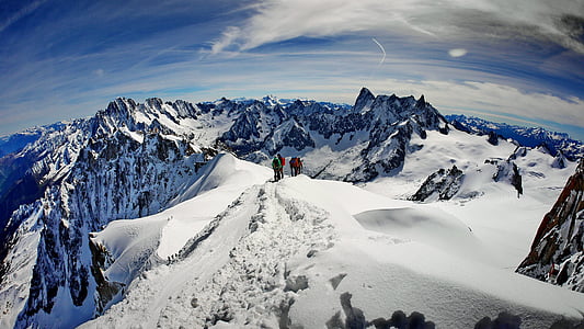 landscape photography of snowy mountain thumbnail