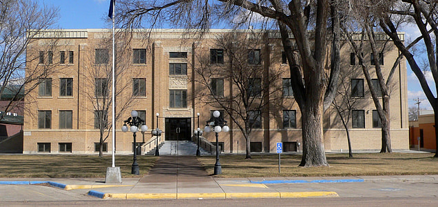 Grant County courthouse  in Ulysses, Kansas thumbnail