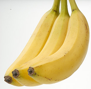three ripe bananas thumbnail