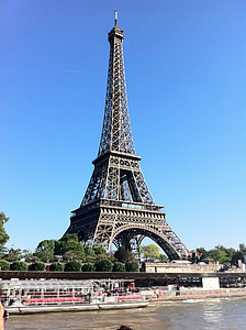 low angle photography of Eiffel tower thumbnail