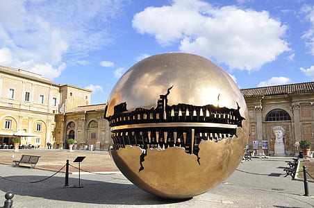 Vatican Museums thumbnail