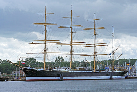 Tall Ship, The Four-Masted Barque thumbnail