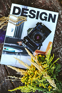 Old vintage camera thumbnail