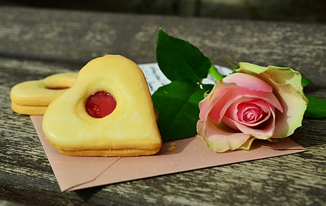 pink rose flower with two cookies thumbnail