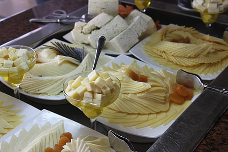 biscuits and cheese thumbnail