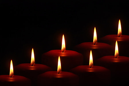 red candles thumbnail