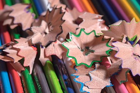 closeup photography of color pencils thumbnail