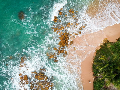 rocky sea shore thumbnail