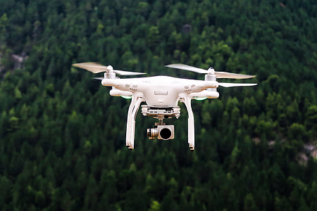 DJi Phantom 4 thumbnail