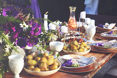 Dinner table setting thumbnail