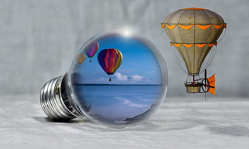 hot air balloons displaying in light bulb thumbnail