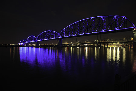 Bridge over the Water at night in Louisville, Kentucky thumbnail