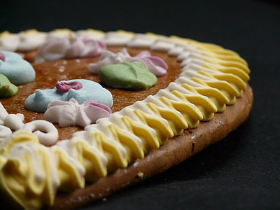 Gingerbread Heart, Gingerbread thumbnail