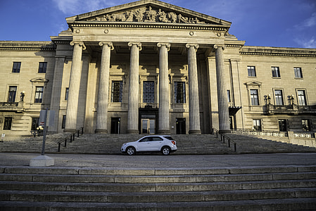 Car in front of a capital building in Winnipeg thumbnail