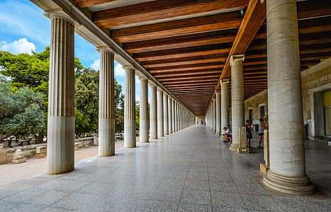 people on brown concrete museum thumbnail