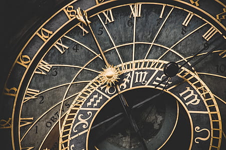 gold and black clock thumbnail