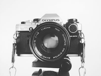 grayscale photo of Olympus camera thumbnail
