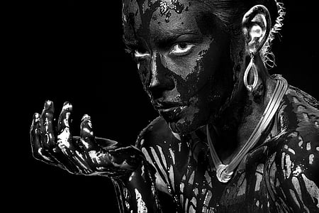 grayscale photo of woman with jewelries thumbnail