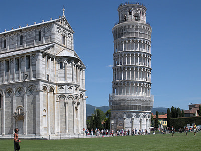 Lining Tower of Pisa thumbnail