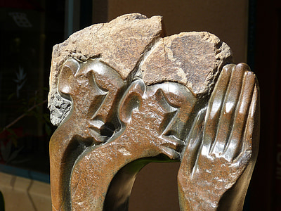 tribal statuette thumbnail