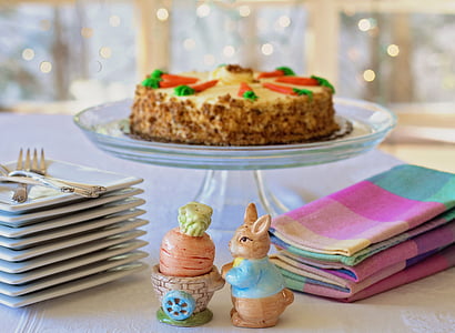 round 1-layer cake on clear glass footed tray thumbnail