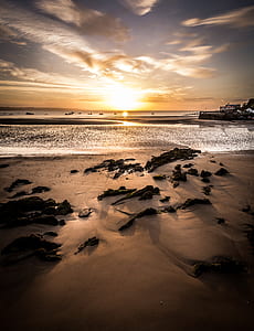 photo of seashore at sunset thumbnail