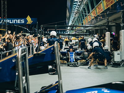 person riding F1 Race car thumbnail