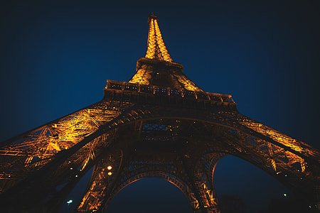photo of Eiffel Tower, Paris during daytime thumbnail
