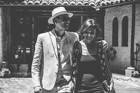 man leaning on womens shoulder thumbnail