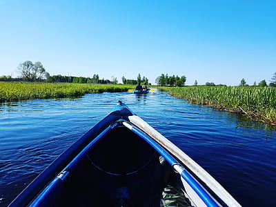 couple sailing boat ahead thumbnail