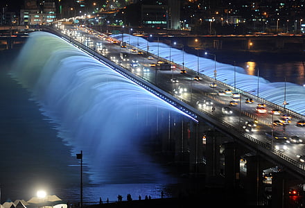 concrete bridge with fountain on side thumbnail