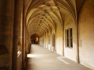 hallway thumbnail