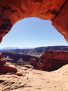 Stone Arch, Utah at daytime thumbnail