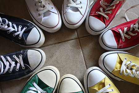 pair of sneakers lot thumbnail