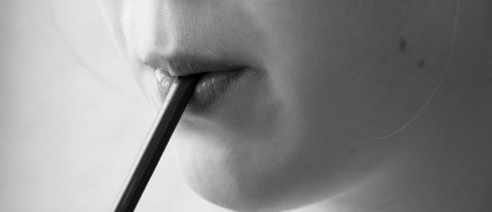 woman using straw thumbnail