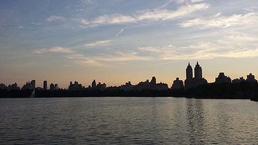 city near body of water thumbnail