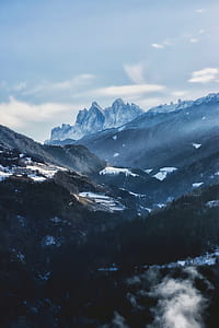 mountain covered with snow thumbnail