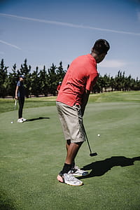 Man Playing Golf thumbnail