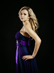 woman in purple strapless formal dress making post thumbnail