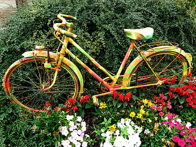 yellow city bike thumbnail