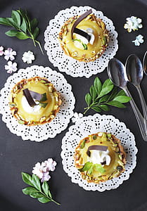 Three Cupcakes thumbnail