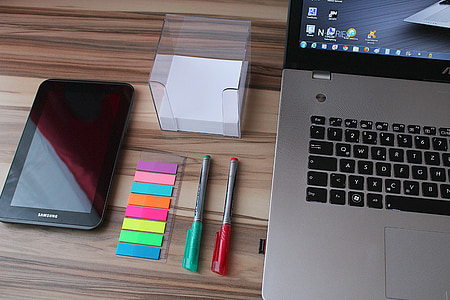 black Samsung Galaxy Tab thumbnail